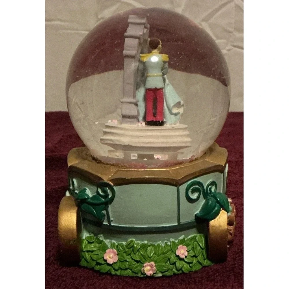 Disney‎ Cinderella And Prince Charming Musical With Swirling Snow Globe, Tested